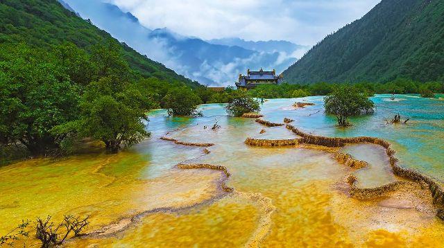 龙地逃生